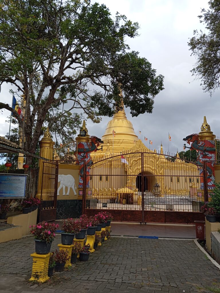 Willkommen in Taman Alam Lumbini tal 13